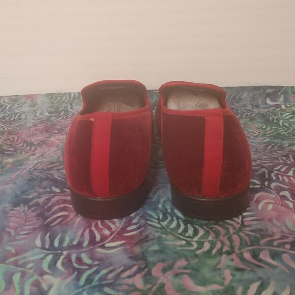 MEN'S AMALI VELVET SLIP ON SHOES WITH JEWELRY COUNT PIECE DRESS SHOE. - Picture 4 of 8